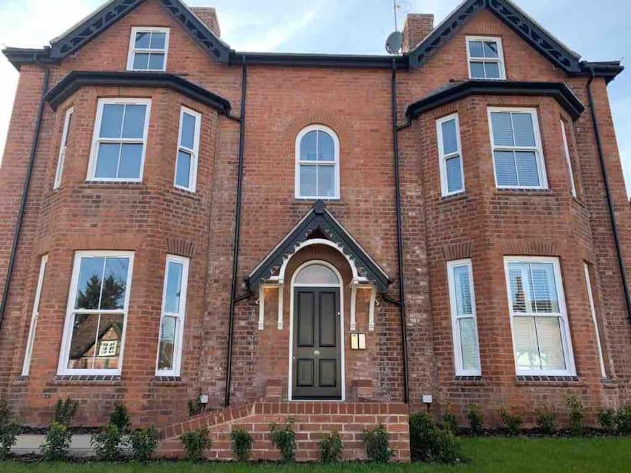 Boutique Luxury Apartment, High St, Henley-In-Arden Extérieur photo